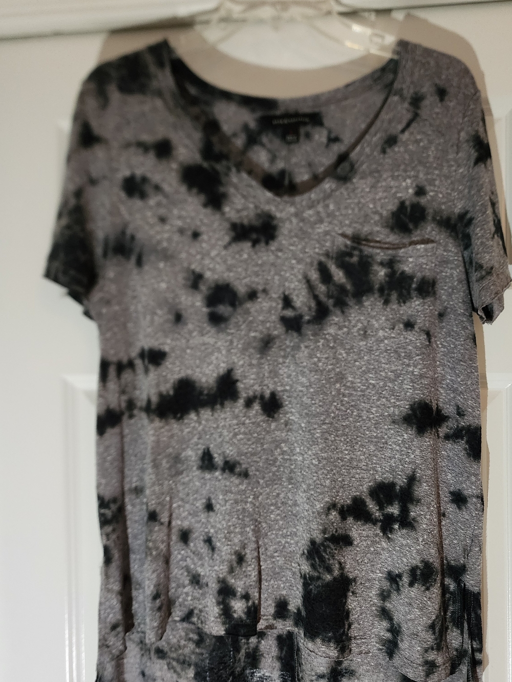 Rock & Republic Black and Gray Tie-Dye V-Neck Pocket Tunic